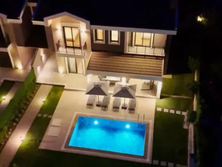 Villa Zu Verkaufen In Marmaris Çamlı Gebiet, 4 Zimmer, 1 Wohnzimmer, 140M2 Garten, Swimmingpool, Parkplatz Auf 500M2 Grundstück