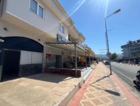 Geschäft Zum Verkauf 90M2 An Der Hauptstraße Im Zentrum Von Armutalan, Marmaris