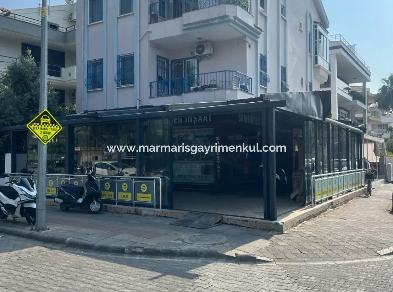 In The Center Of Marmaris, 128M2 Ground Floor And 30M2 Ground Floor, 2 Title Deed Corners With A Lower Floor, Emergency Sale Store Suitable For Every Job